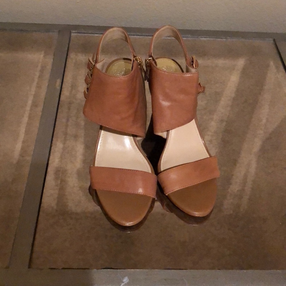 Leather wedge